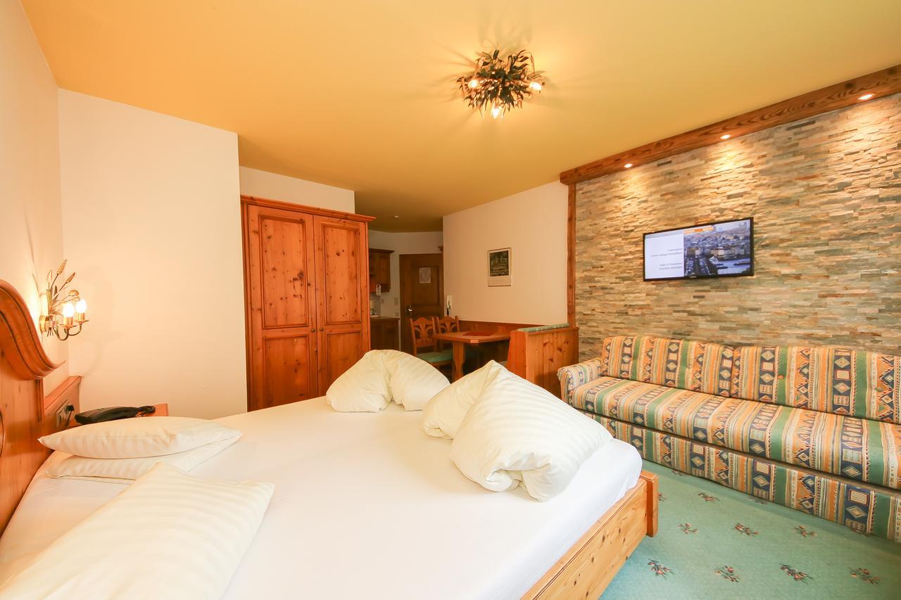 לופר Hotel Dax מראה חיצוני תמונה