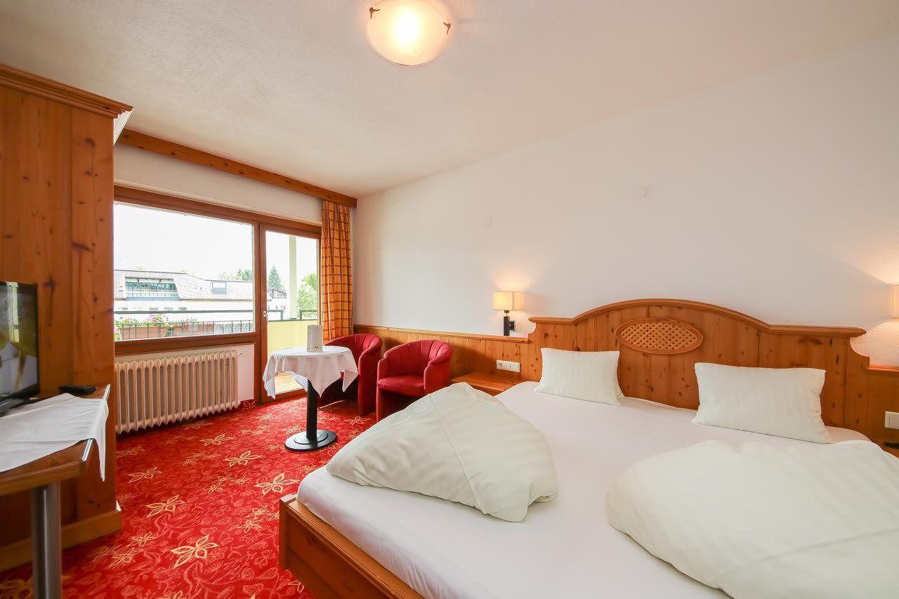 לופר Hotel Dax מראה חיצוני תמונה