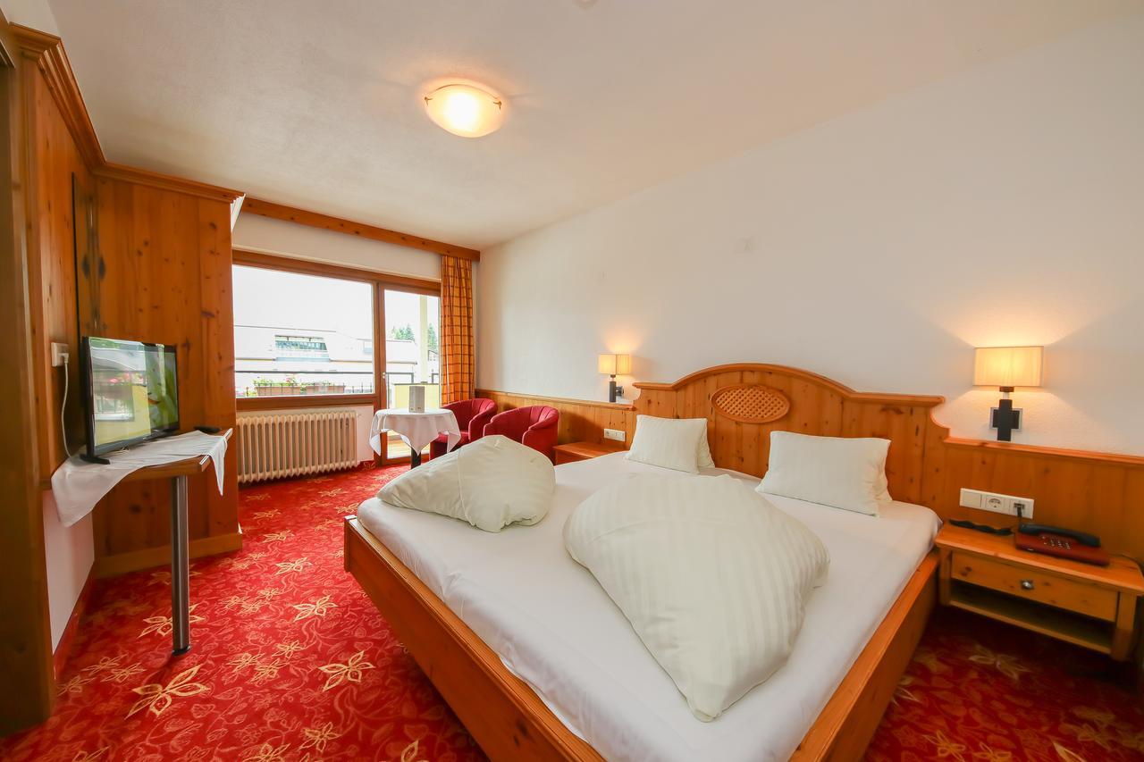 לופר Hotel Dax מראה חיצוני תמונה