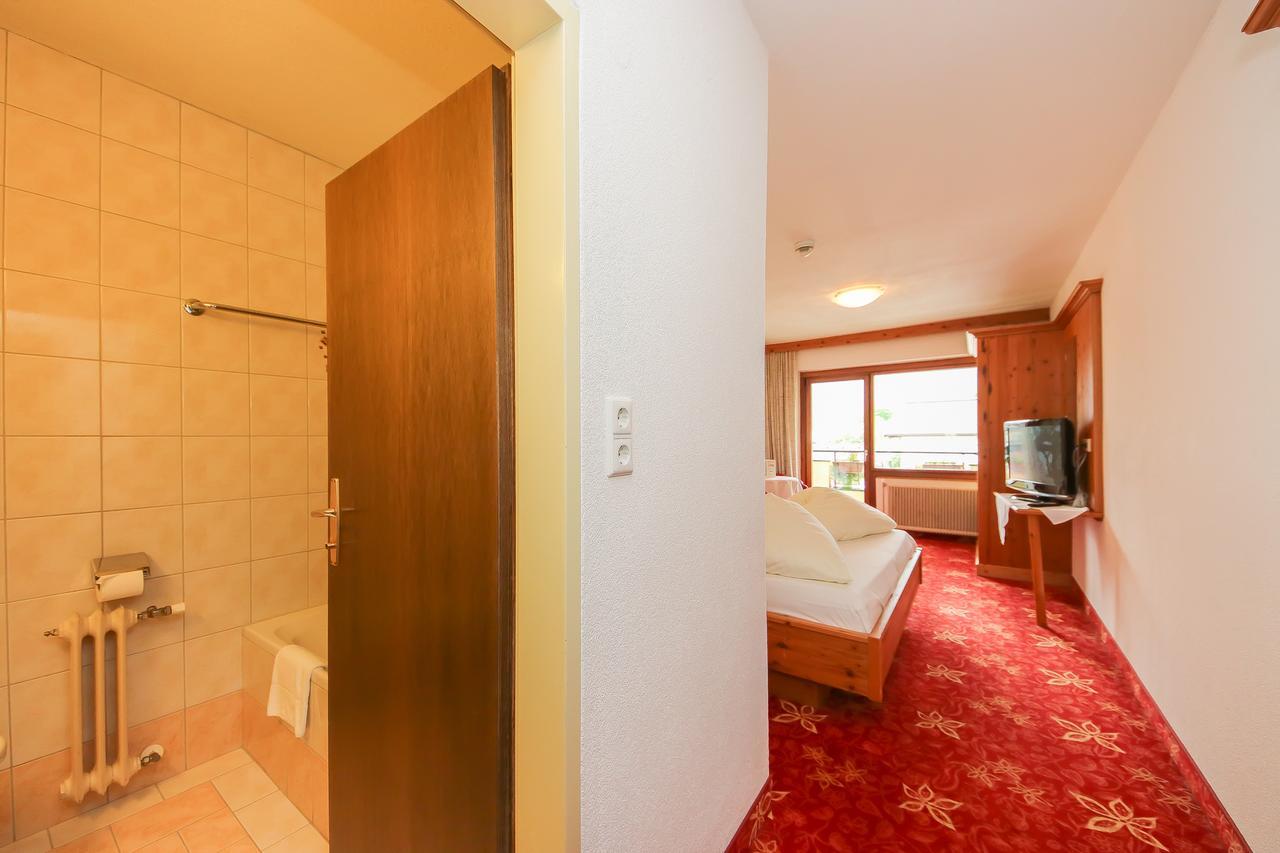 לופר Hotel Dax מראה חיצוני תמונה