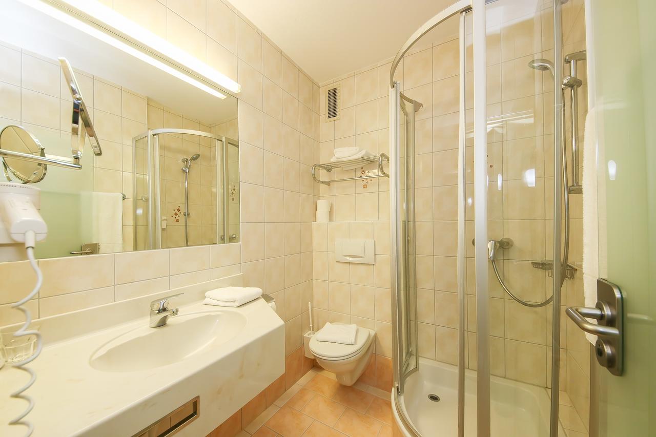 לופר Hotel Dax מראה חיצוני תמונה